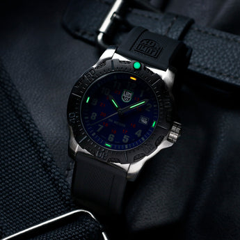 Luminox Manta Ray Carbonox X2.2133
