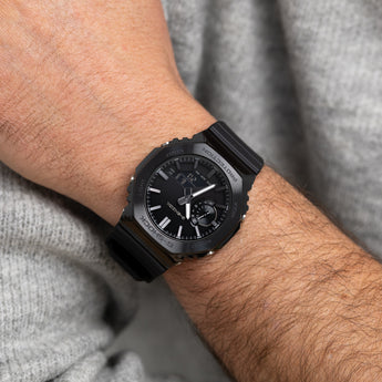 G-Shock "Luxe Black" GM2100LXB-1A