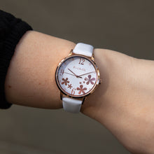 Load image into Gallery viewer, Ellis &amp; Co &#39;Bloom&#39; White Leather Flower Womens Watch